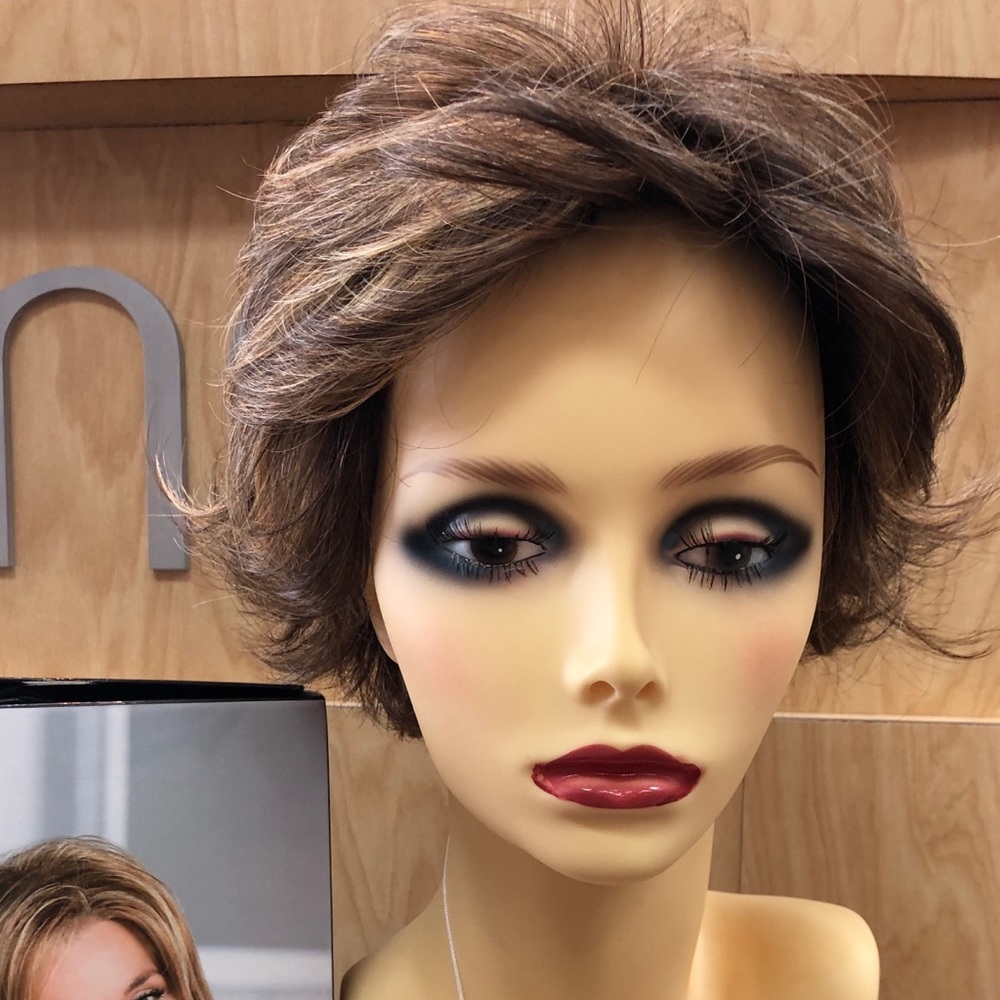 Toni Brattin Synthetic Brown Blond wig. New.